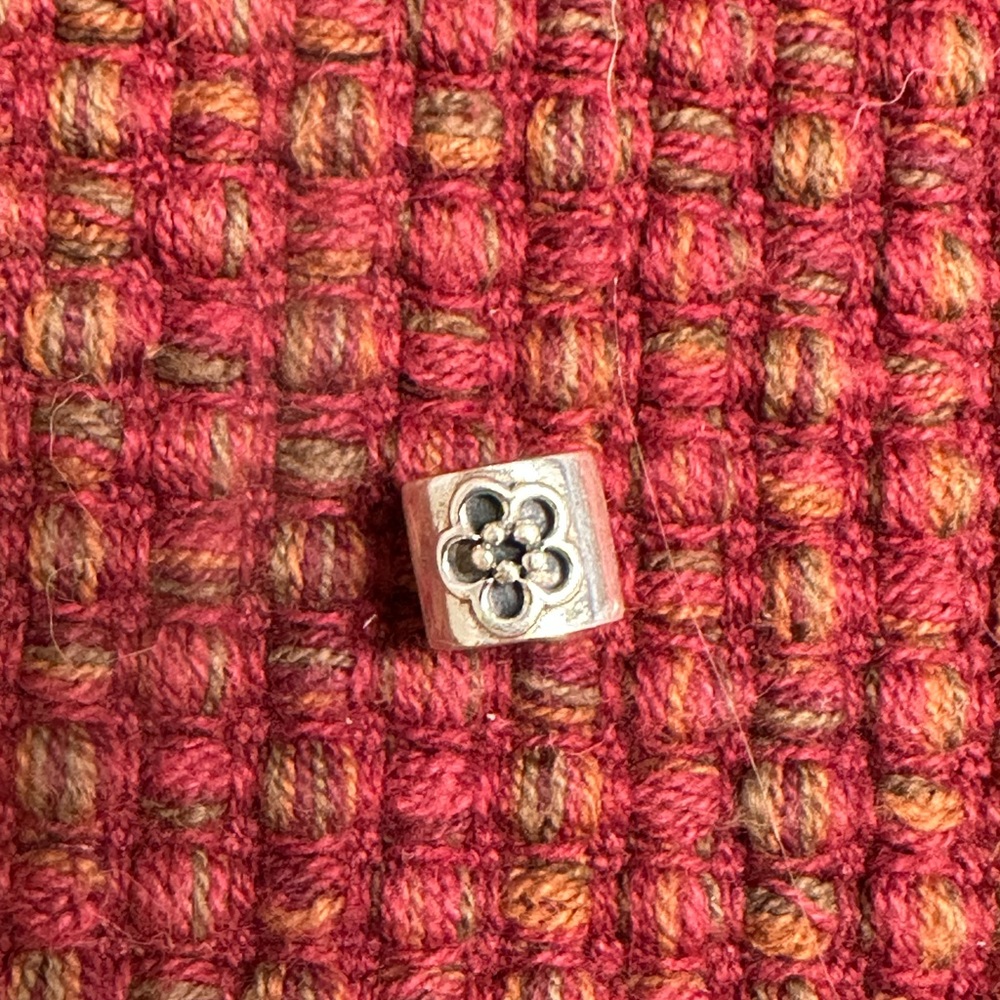 Pandora bead